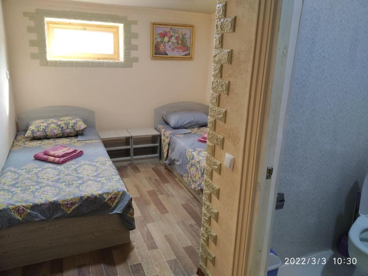 Family Guest House - Friends-J Нукус Екстериор снимка