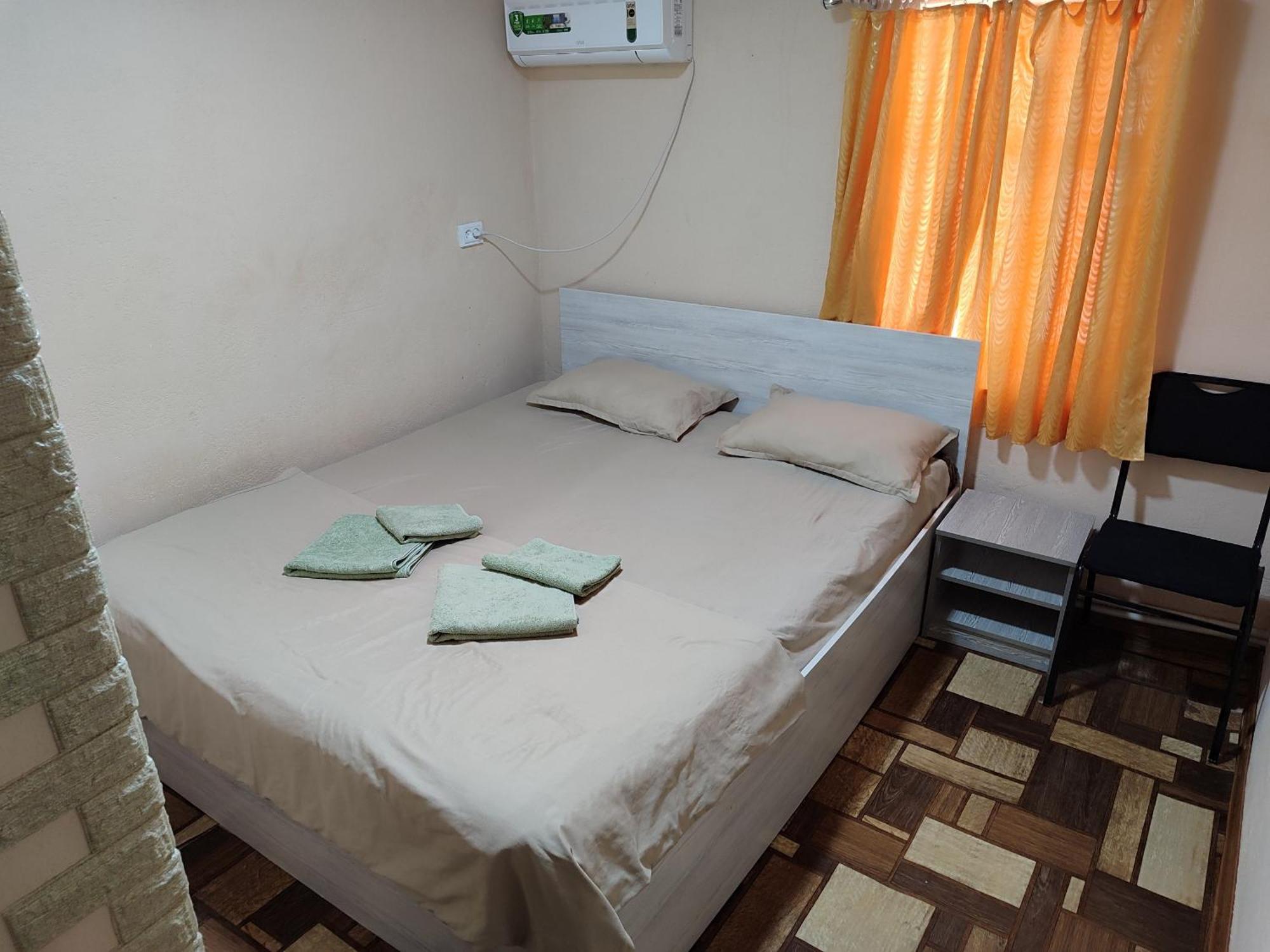 Family Guest House - Friends-J Нукус Екстериор снимка